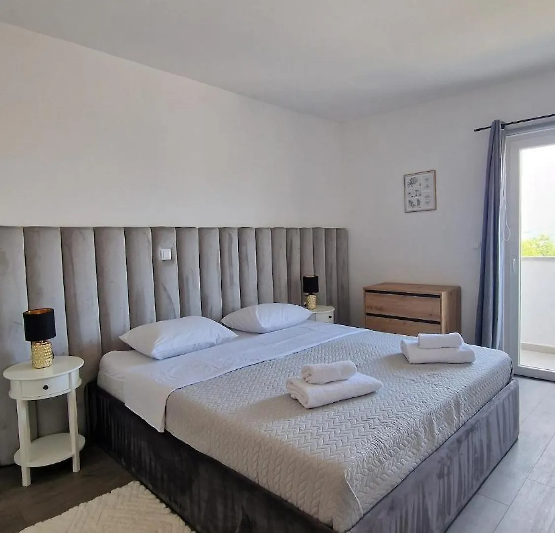 Charming Apartment Eva Split
