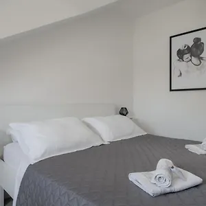 Apartment Ami, Split